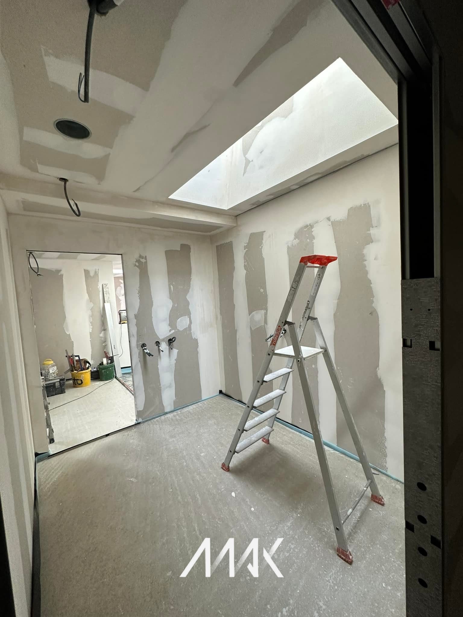 Bandes et enduits de finition sur placo